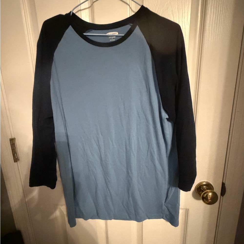 Old Navy Light Blue and Black Raglan Long-Sleeve Tee, Men’s Large